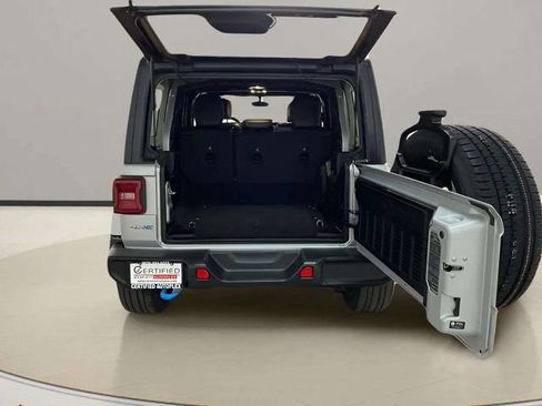 Used 2023 Jeep Wrangler Unlimited Sahara w/ Dual Top Group image 7