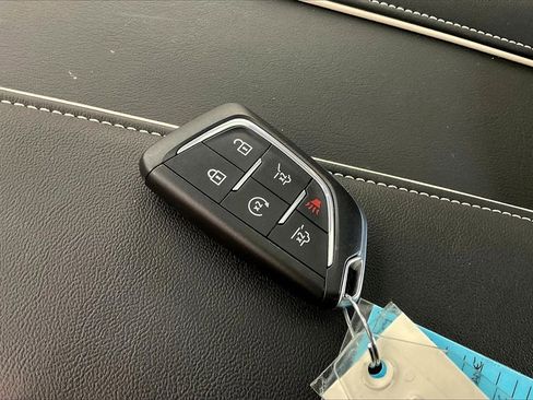 Used 2025 Cadillac Escalade Sport Platinum image 11