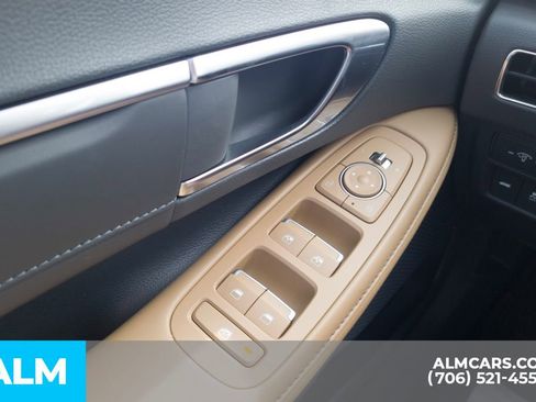 Used 2023 Hyundai Sonata Limited image 30