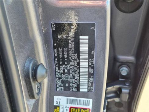 Used 2023 Toyota Highlander Platinum FWD image 25