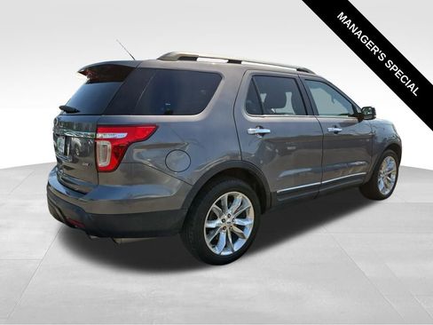 Used 2014 Ford Explorer XLT w/ Equipment Group 202A image 7