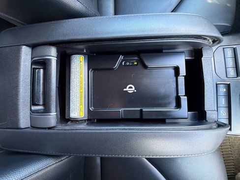 Used 2020 Toyota Highlander XLE image 20