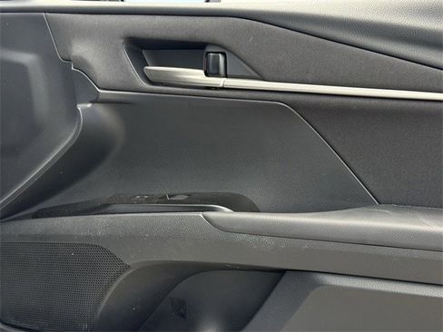 Used 2025 Toyota Camry LE image 28