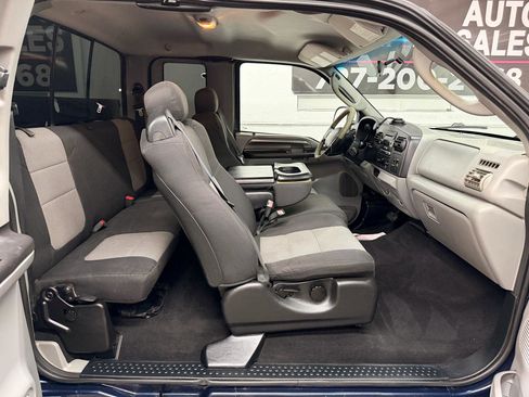Used 2005 Ford F250 Lariat RWD image 29