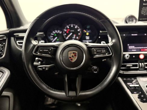 Used 2024 Porsche Macan w/ Premium Plus Package AWD/4WD image 18