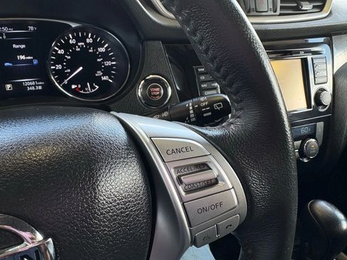 Used 2016 Nissan Rogue SL w/ SL Premium Package image 16