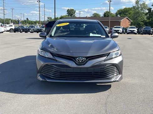 Used 2018 Toyota Camry LE FWD image 2