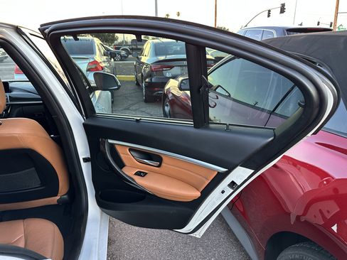 Used 2018 BMW 330e 330E IPERFORMANCE SEDAN 4D image 26