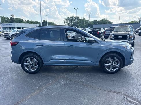 Used 2024 Ford Escape ST-Line w/ Tech Pack #1 AWD/4WD image 6