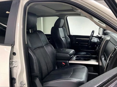 Used 2018 RAM 2500 Laramie w/ Sport Appearance Group AWD/4WD image 9