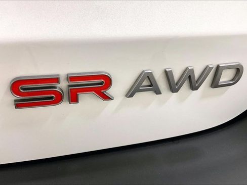 Used 2025 Nissan Kicks SR AWD/4WD image 8