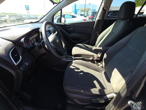 Used 2020 Chevrolet Trax LS w/ Tint and Cruise Package FWD image 15