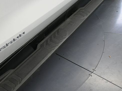 New 2025 Chevrolet Silverado EV RST image 14