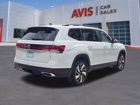 Used 2025 Volkswagen Atlas SE FWD image 6