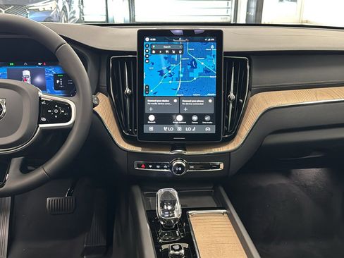 New 2026 Volvo XC60 T8 Ultra w/ Climate Package AWD/4WD image 11