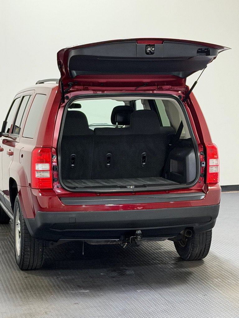 Used 2015 Jeep Patriot Sport w/ Power Value Group AWD/4WD image 12