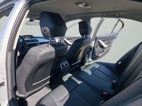 Used 2017 BMW 320i Sedan image 24