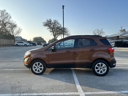 Used 2020 Ford EcoSport SE image 6