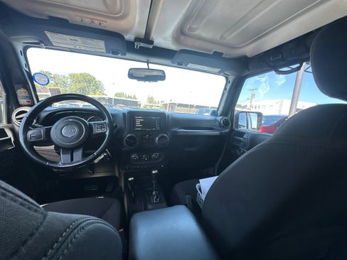 Used 2014 Jeep Wrangler Unlimited Sport w/ Quick Order Package 24S AWD/4WD image 26