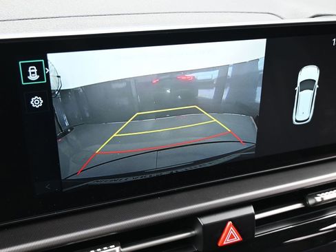 Used 2026 Kia Sportage EX w/ EX Panorama Roof Package image 36