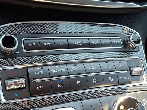 Used 2023 Hyundai Santa Fe SEL AWD/4WD image 16