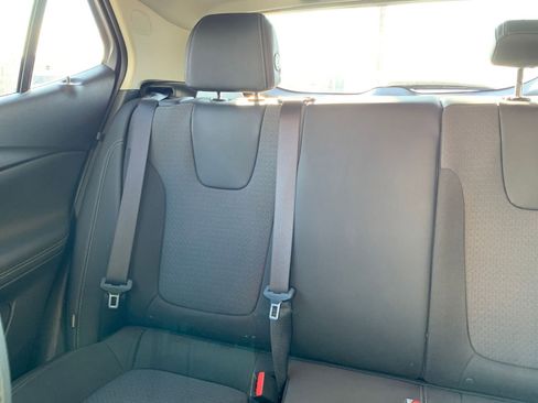 Used 2025 Buick Encore GX Preferred image 37