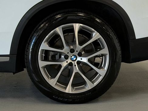 Used 2019 BMW X5 xDrive40i w/ Convenience Package AWD/4WD image 8
