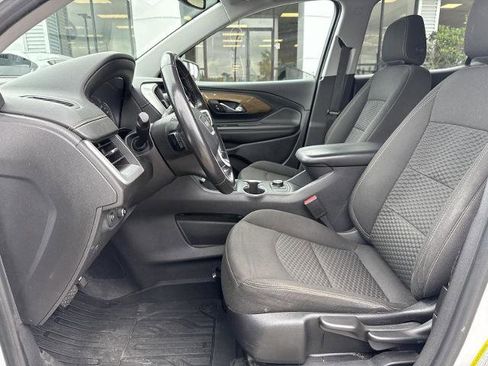 Used 2020 GMC Terrain SLE w/ Elevation Edition FWD image 4