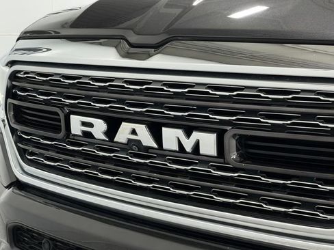 Used 2019 RAM 1500 Limited image 38