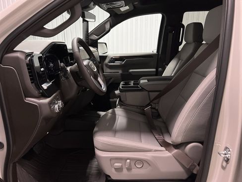 New 2026 GMC Sierra 1500 SLE image 18