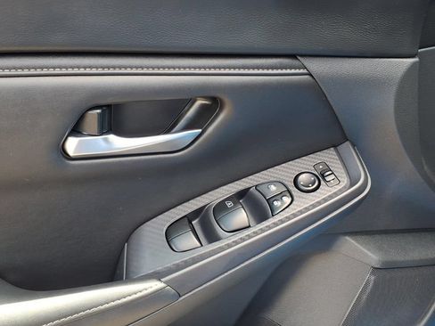 Used 2023 Nissan Sentra SV w/ All-Weather Package FWD image 4