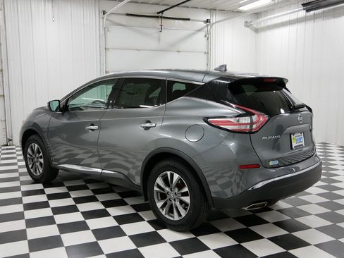 Used 2017 Nissan Murano S image 5