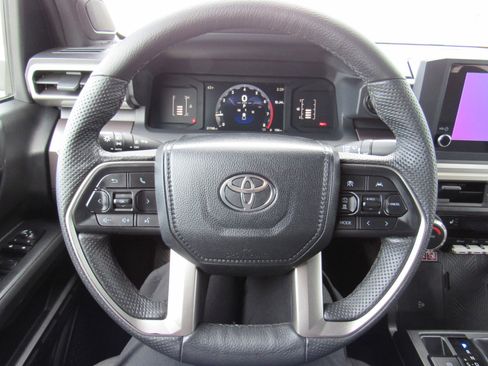 Used 2024 Toyota Tacoma SR5 image 18