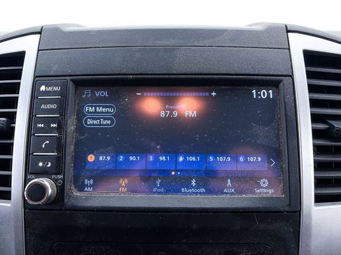 Used 2019 Nissan Frontier SV image 18