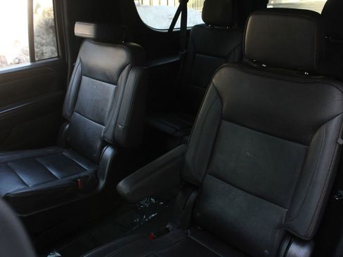 Used 2023 Chevrolet Suburban High Country AWD/4WD image 16