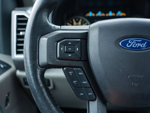 Used 2018 Ford F150 XLT w/ Equipment Group 302A Luxury image 31