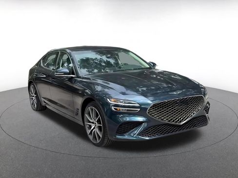Used 2025 Genesis G70 2.5T AWD/4WD image 3