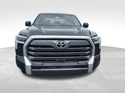 Used 2026 Toyota Tundra Limited AWD/4WD image 3