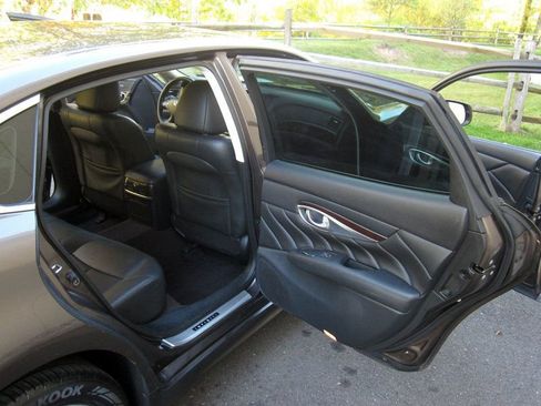 Used 2015 INFINITI Q70 L 3.7 image 26