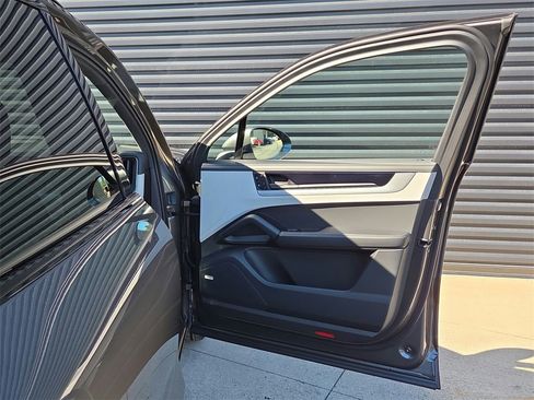 New 2026 Porsche Cayenne image 20