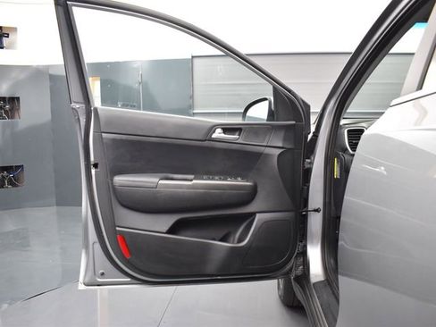 Used 2022 Kia Sportage LX FWD image 10