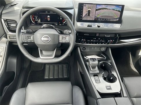 New 2025 Nissan Rogue SL w/ Tech Package image 18