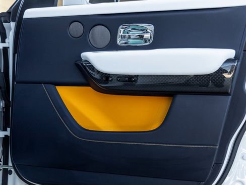 Used 2024 Rolls-Royce Cullinan Black Badge image 47