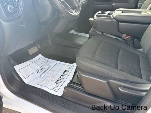 Used 2025 Chevrolet Silverado 3500 W/T image 15