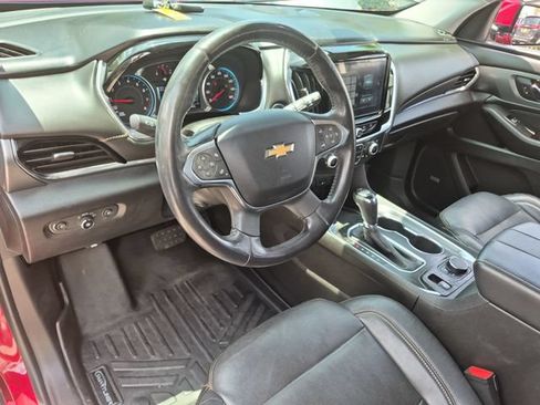 Used 2018 Chevrolet Traverse Premier w/ Driver Confidence II Package FWD image 10