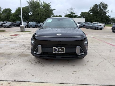 Used 2025 Hyundai Kona SE FWD image 8