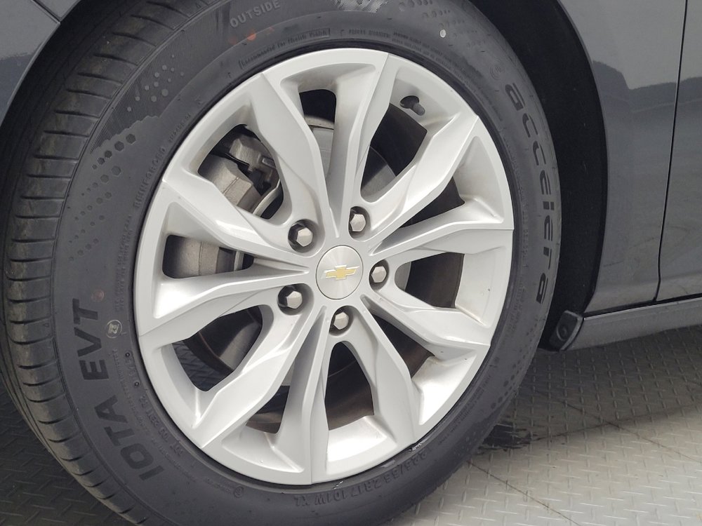 Used 2023 Chevrolet Malibu LT FWD image 31