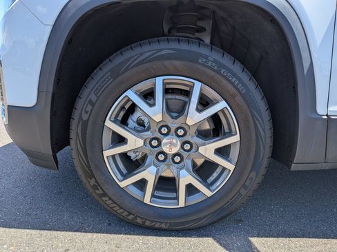 Certified 2023 GMC Acadia SLE w/ Driver Convenience Package FWD image 33