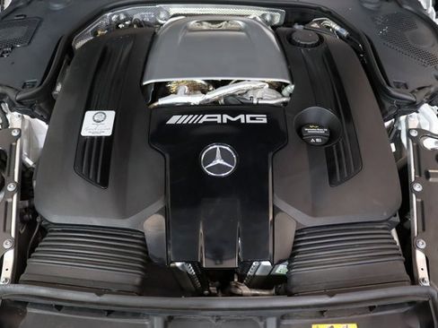 Used 2022 Mercedes-Benz SL 55 AMG 4MATIC w/ Driver Assistance Package image 34