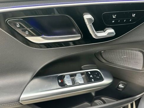 Used 2023 Mercedes-Benz C 300 Sedan image 11